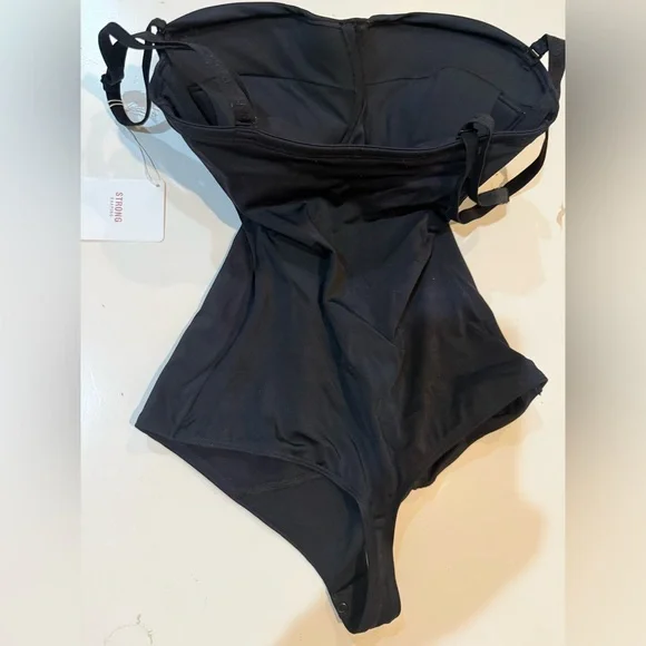 Wolford Black Shaping Camisole w/ Molded Cups – Size Small (D Cup)